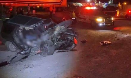 Mueren tres jóvenes al impactarse contra un tráiler  en carretera 57