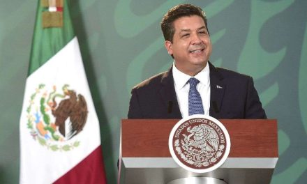 Familia de Cabeza de Vaca en la lista de investigación del FBI; AMLO