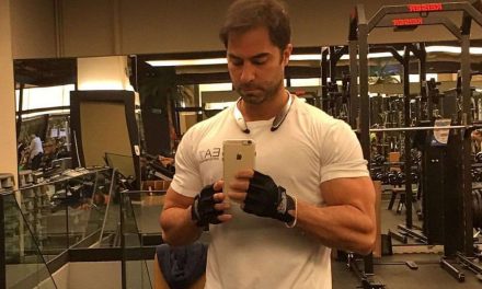 Arrestan a ‘influencer’ por acosar a vendedora