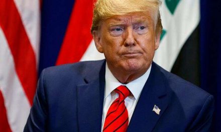¿Por qué Trump tiene la cara naranja?