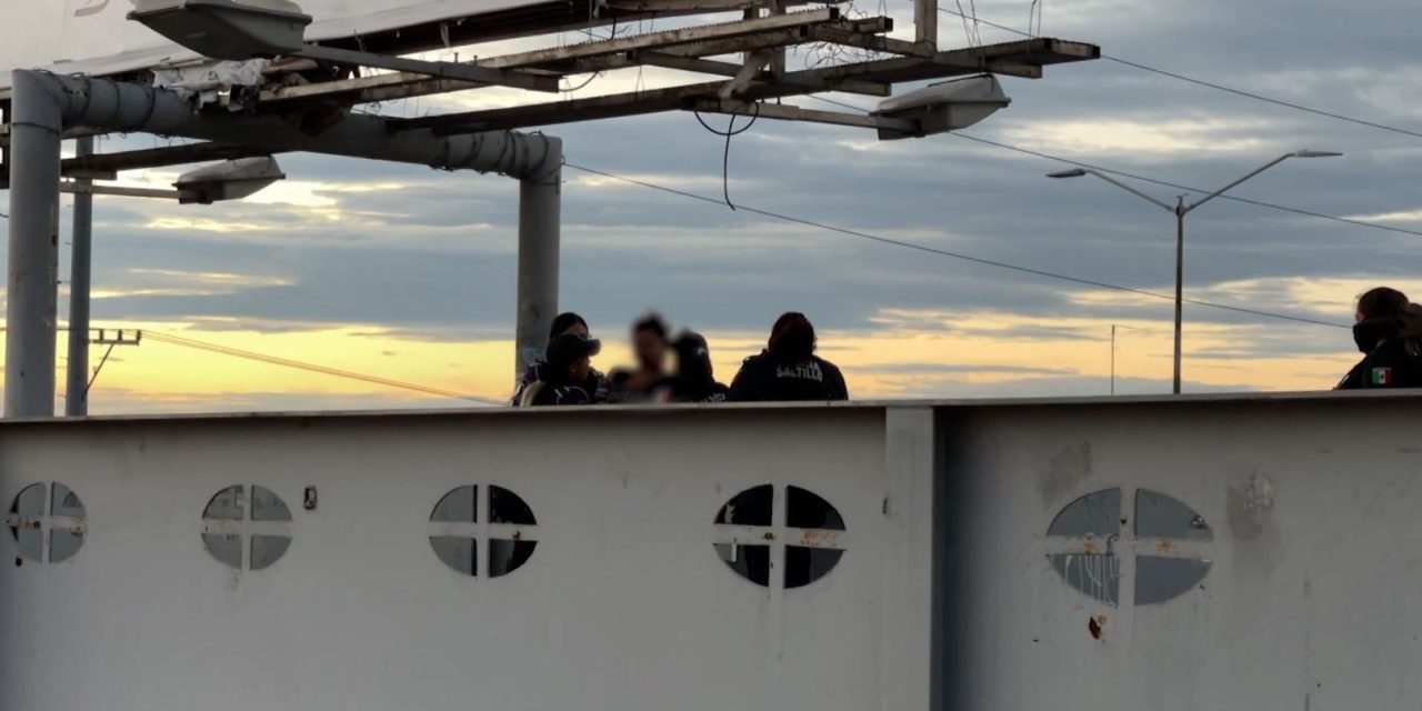 Violetas salvan a mujer que intentaba suicidarse en Saltillo