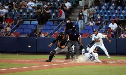 VIDEO: Saraperos arranca imponiéndose ante Sultanes
