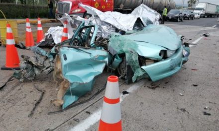 Tragedia: tráiler embiste autos y deja cuatro muertos en Jalisco