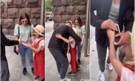 Influencer le regala Iphone a niña y se lo arrebata cuando dejan de grabar