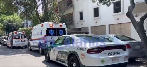 VIDEO. Cae de sexto piso y muere durante Simulacro Nacional 2021 en CDMX