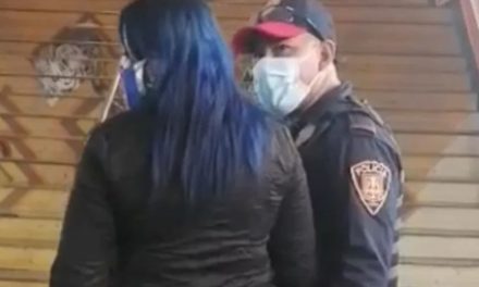 VIDEO. Destituyen a policía por hacer tocamientos a mujer en el Metro de la CDMX