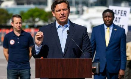 Tras colapso de edificio en Miami, gobernador DeSantis declara emergencia local