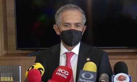 Mancera calificó como atinada la respuesta de Riquelme al director de CFE