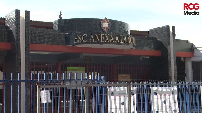 Surge otro caso de COVID en primaria Anexa