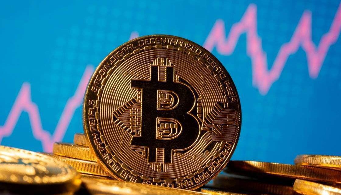 Bitcoin se desploma por posibles restricciones en China y EU