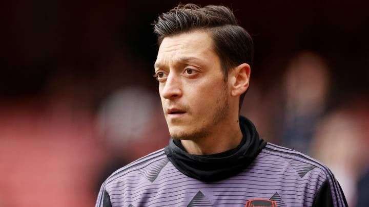 Mesut Ozil presume en sus redes que es dueño del Necaxa