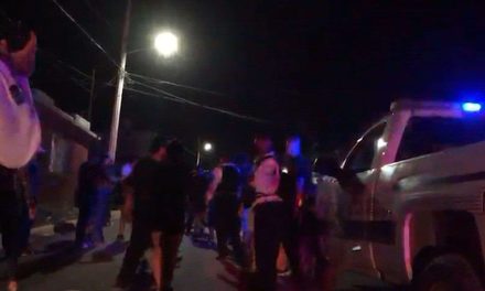 Arman trifulca en Saltillo, luego de atropellar a un peatón