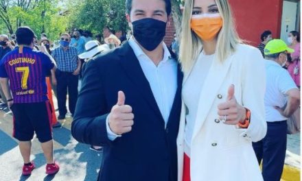 Vota Samuel García en Nuevo León