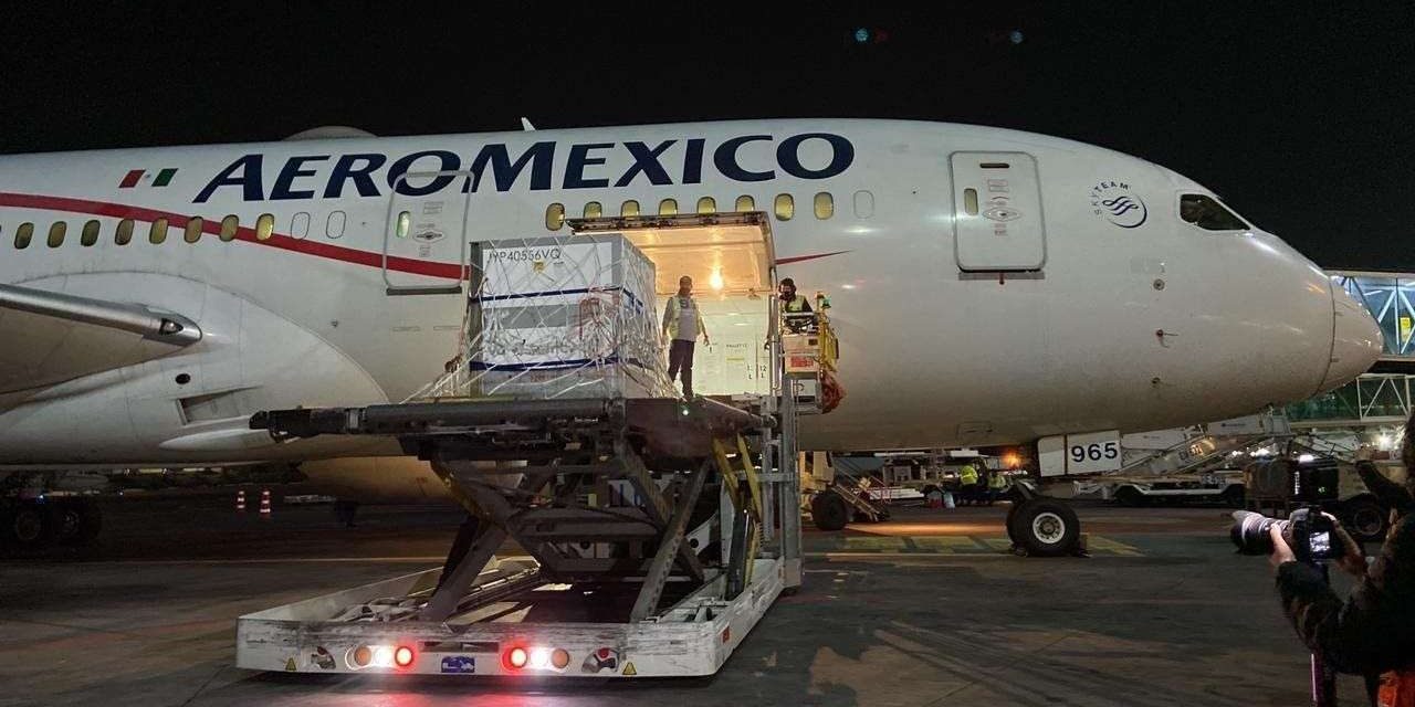 Llegan a México un millón 221 mil dosis de vacunas AstraZeneca