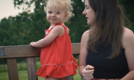 Ella es Alice la niña de dos años que se hizo viral por decir enormes palabras