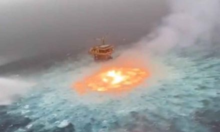VIDEO. Explota línea de gasoducto de Pemex en el Golfo de México