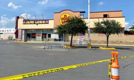 Asesinan a balazos a hombre dentro de restaurante ‘El Pollo Loco’