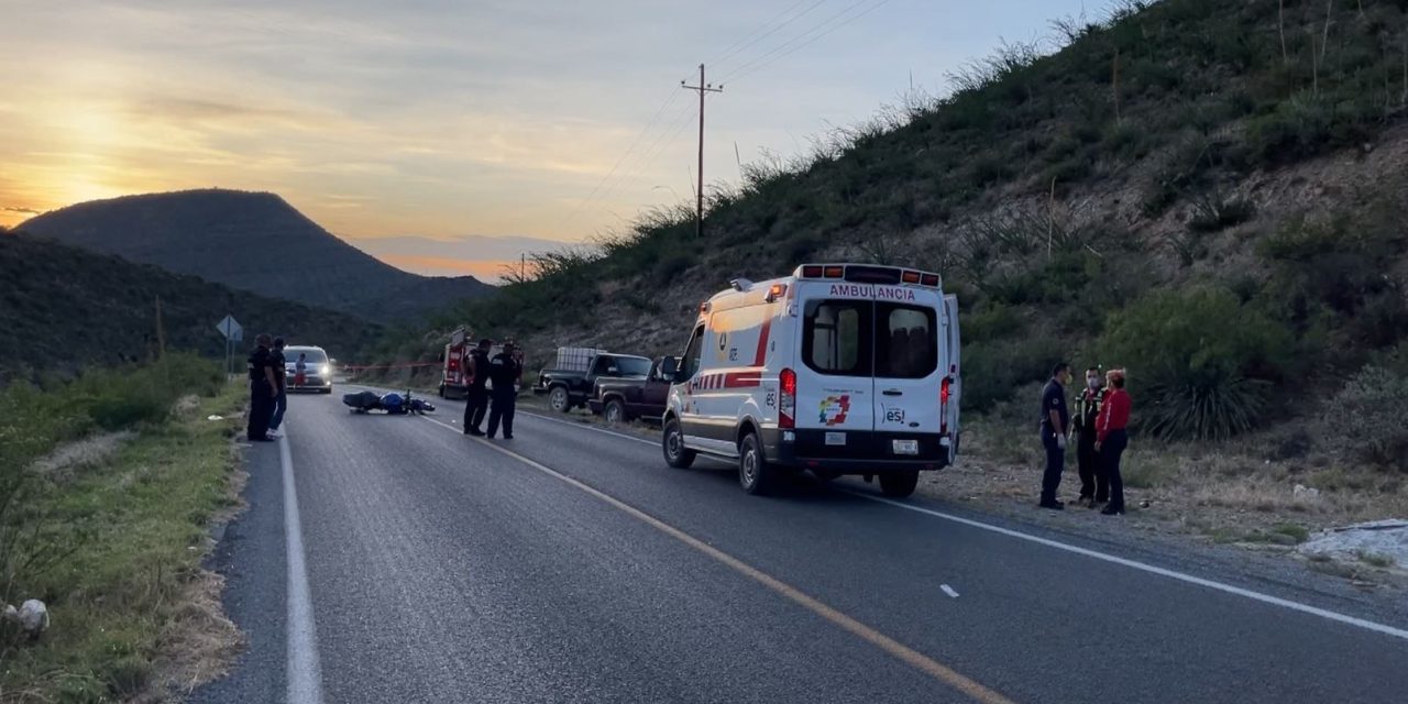 Mueren dos motociclistas en carretera antigua Monclova