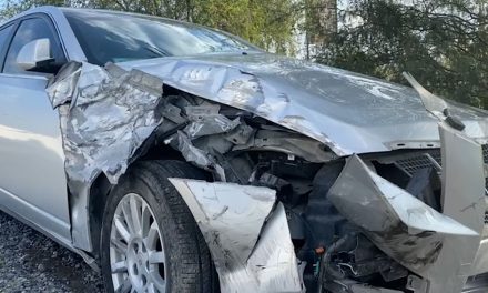 A exceso de velocidad choca su Cadillac en libramiento OFT en Saltillo