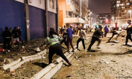 Más de 70 fallecidos durante disturbios en Sudáfrica