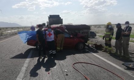Muere pareja en accidente en carretera Saltillo-Torreón