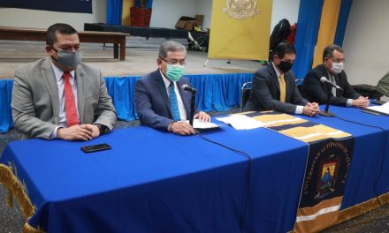 Rector de la UAdeC llama a universitarios a registrarse