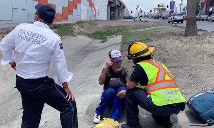 Resbala y cae en arroyo pluvial