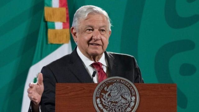 Llaman ‘cobarde’ a AMLO y la subsecretario de SRE le responde