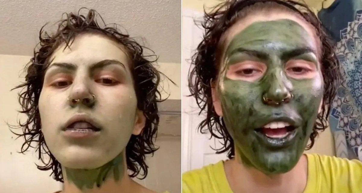 Mujer usa mascarilla de clorofila y le queda la cara verde