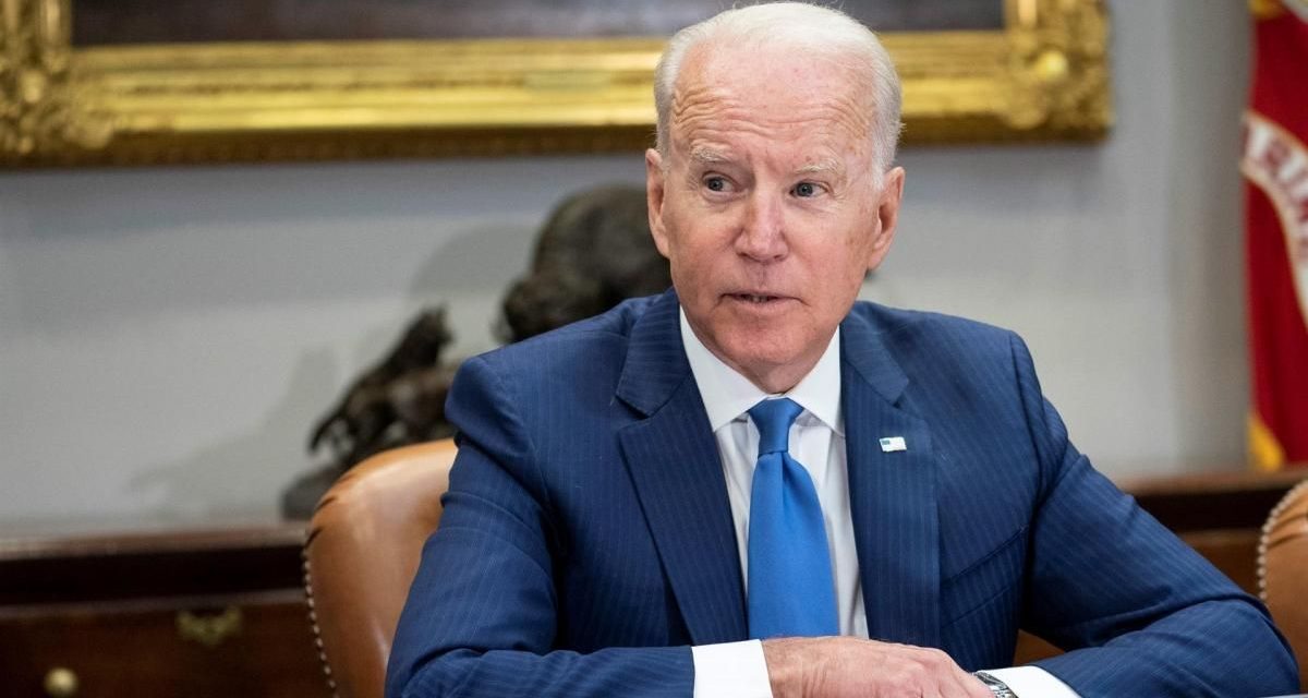 Redes sociales ‘están matando gente’ con desinformación ante COVID: Biden