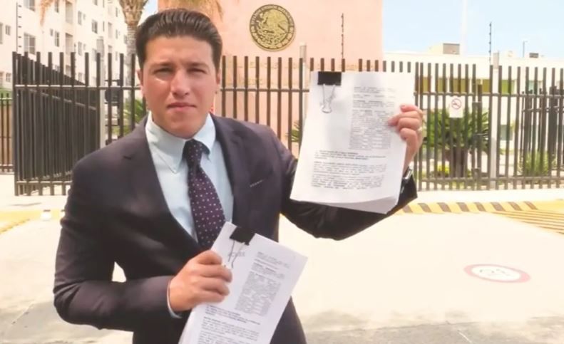 Samuel García impugna multa del INE por apoyo de Mariana Rodríguez