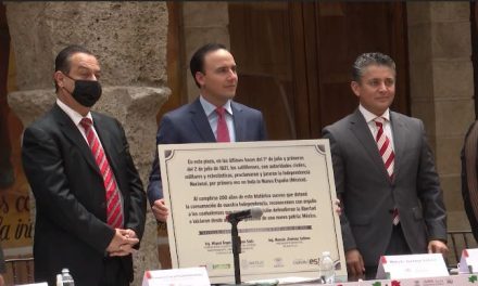 Sesión solemne de cabildo para conmemorar bicentenario de promulgación de Independencia de México