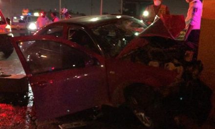 Tres lesionados tras choque en Periférico LEA de Saltillo