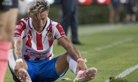 ‘Chicote’ Calderón termina en el hospital por convulsionarse en el entrenamiento