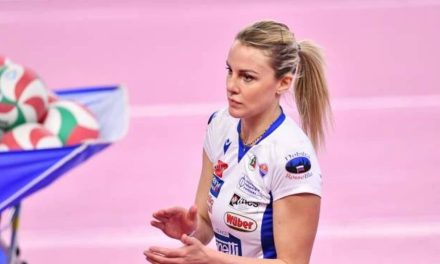 Jugadora de voleibol sufre problemas en el corazón a causa de la vacuna contra el covid