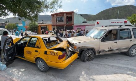 Golpean a chofer en La Minita; choca tras sufrir desmayo