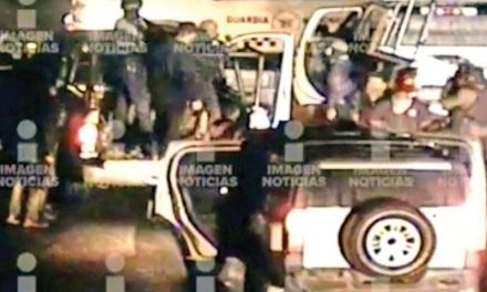 Comando armado secuestra a policías en Jerez (video)