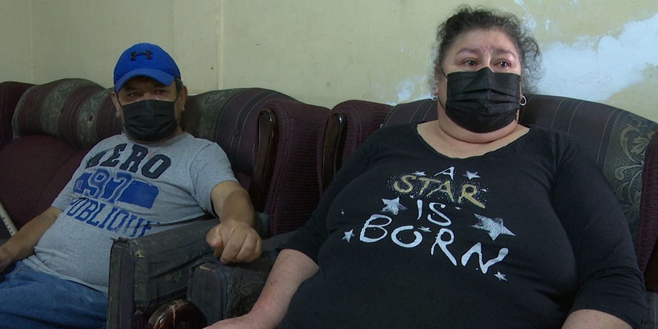 Adultos mayores solicitan ayuda a través de Fundación RCG