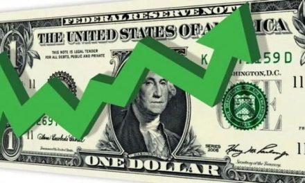 Sube dólar 10 centavos, a $20.44