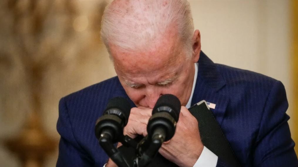 ‘Los cazaremos y les haremos pagar’; Biden ordena ataques tras atentados en Kabul