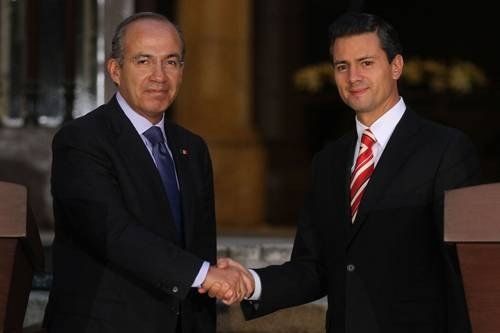 Van por Calderón y Peña por corrupción