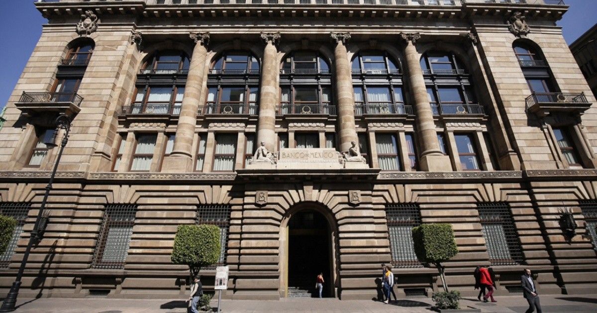 Banxico prevé que PIB crecerá 6.2% en 2021