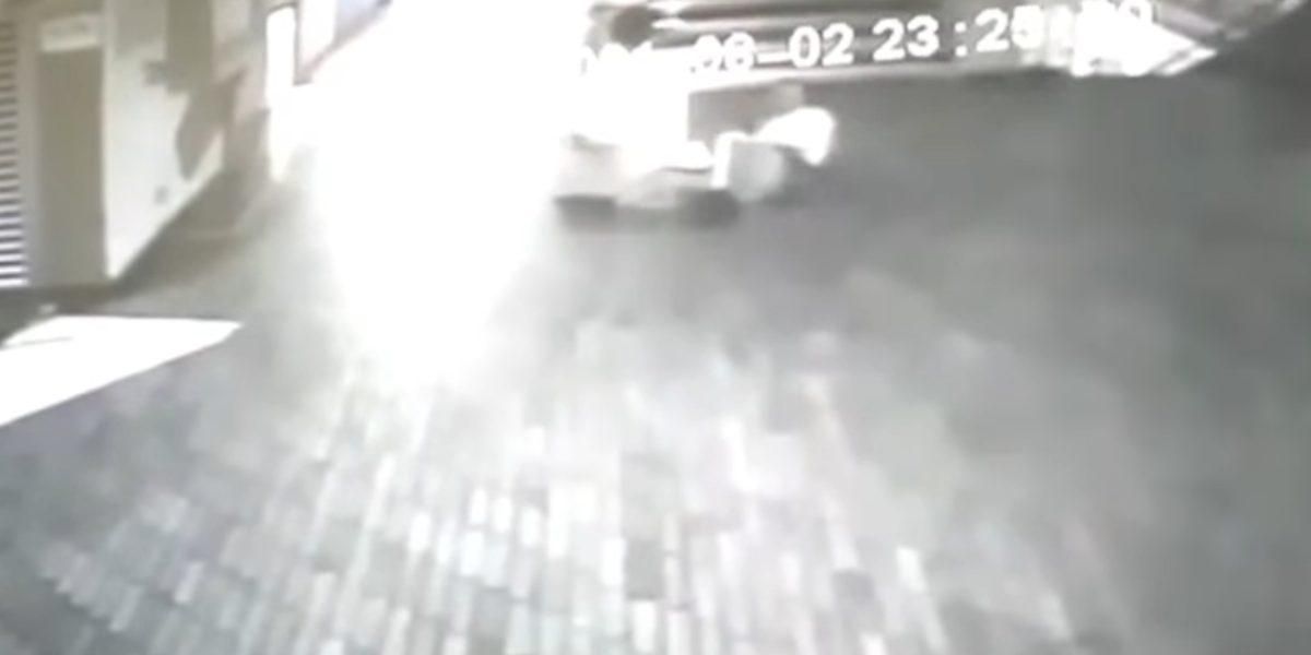 Cámara de seguridad capta ataque paranormal a vigilante (VIDEO)