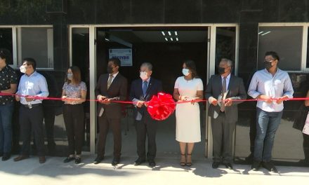 Inauguran auditorio y gimnasio en la FCA de la UAdeC
