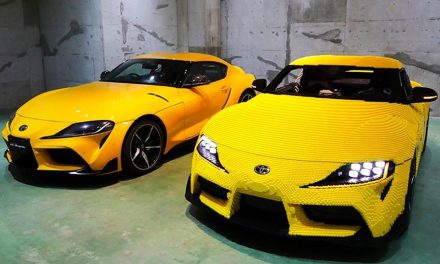 Con piezas Lego construyen un Toyota Supra de tamaño real y se puede conducir