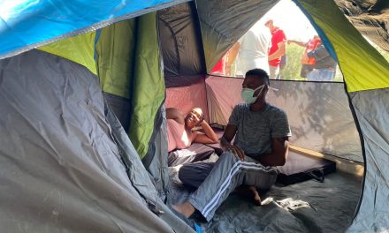 Médicos sin fronteras descartan enfermedades contagiosas en migrantes que llegaron a Acuña
