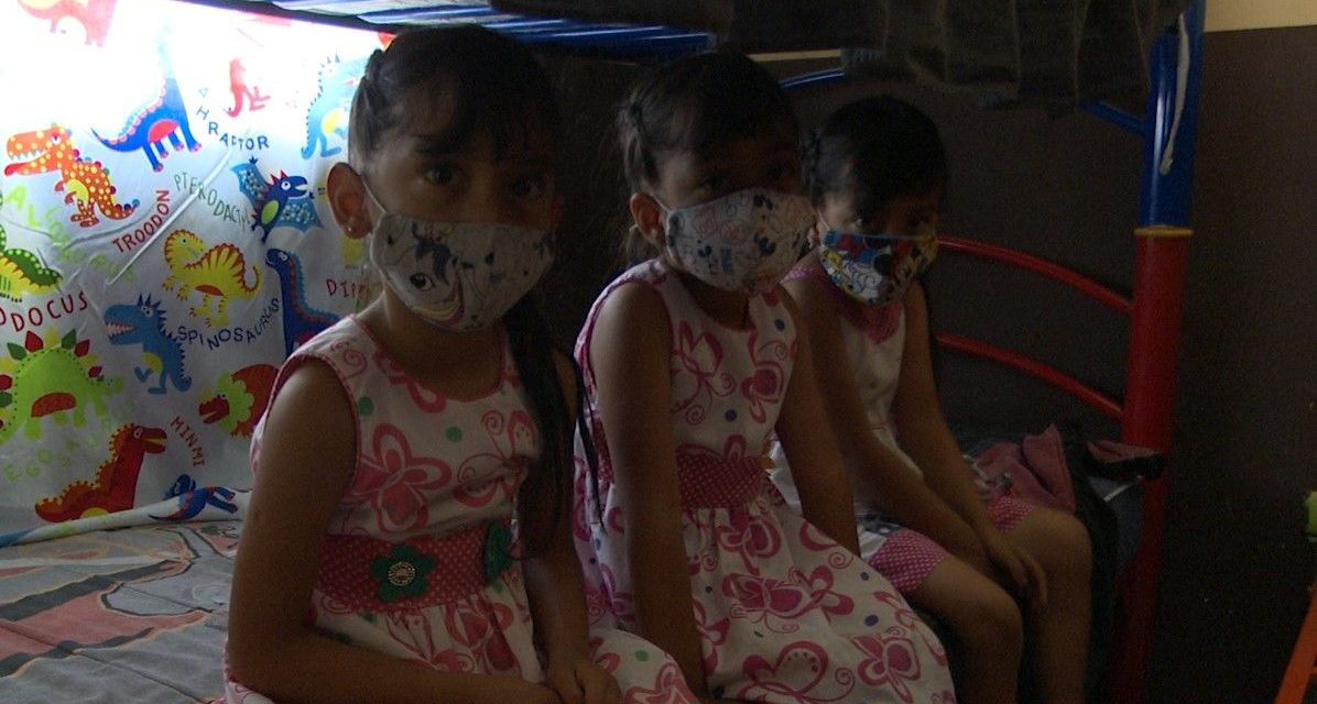Buscan ayuda para trillizas