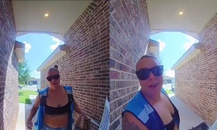 Repartidora alerta a mujer sobre lo ‘insegura’ que es su casa y se vuelve viral