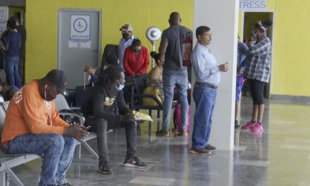 Buscan haitianos llegar a Ciudad Acuña