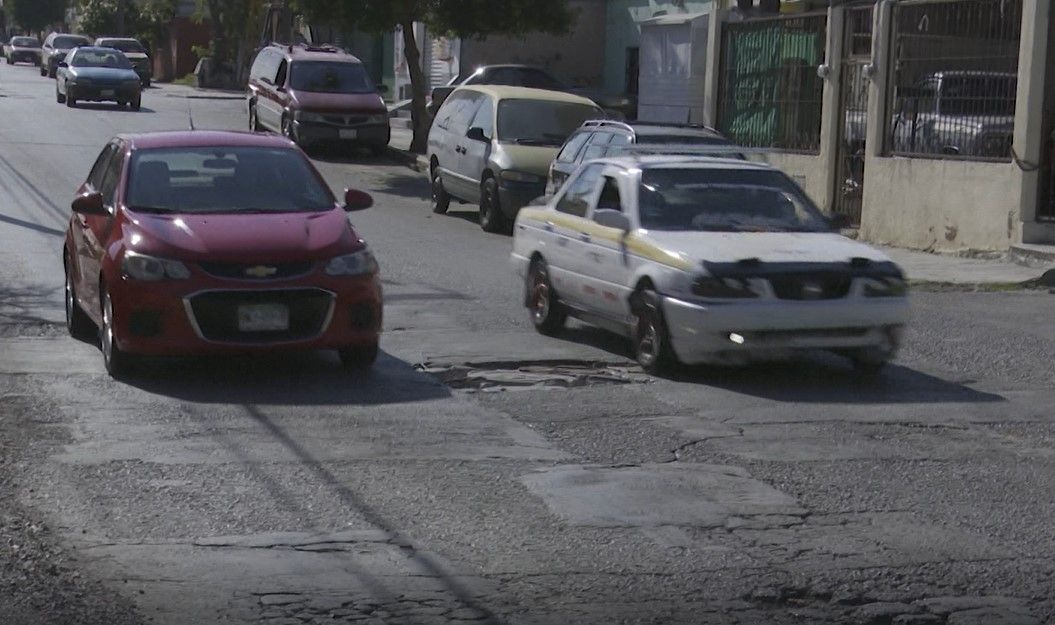 ¡Peligro en las calles! Vecinos denuncian alcantarilla dañada en Saltillo